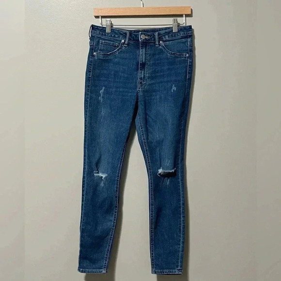 H&M Ultra High Waist Ankle Length Curvy Jegging Jeans Medium Wash - Picture 1 of 10